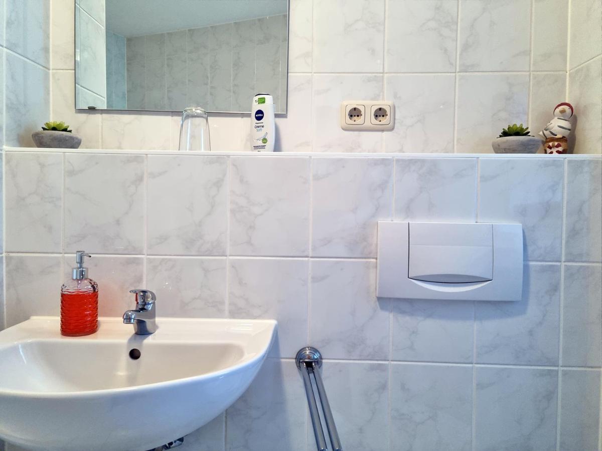 Brise Business Apartment Nahe Leipziger Messe - Porsche - Bmw - Dhl - Wlan - Parkplatz - Business Travelers Only Eksteriør bilde